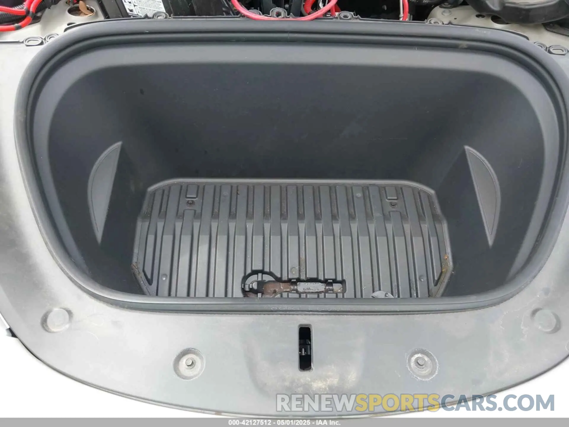 10 Photograph of a damaged car 7SAYGAEEXPF776370 TESLA MODEL Y 2023
