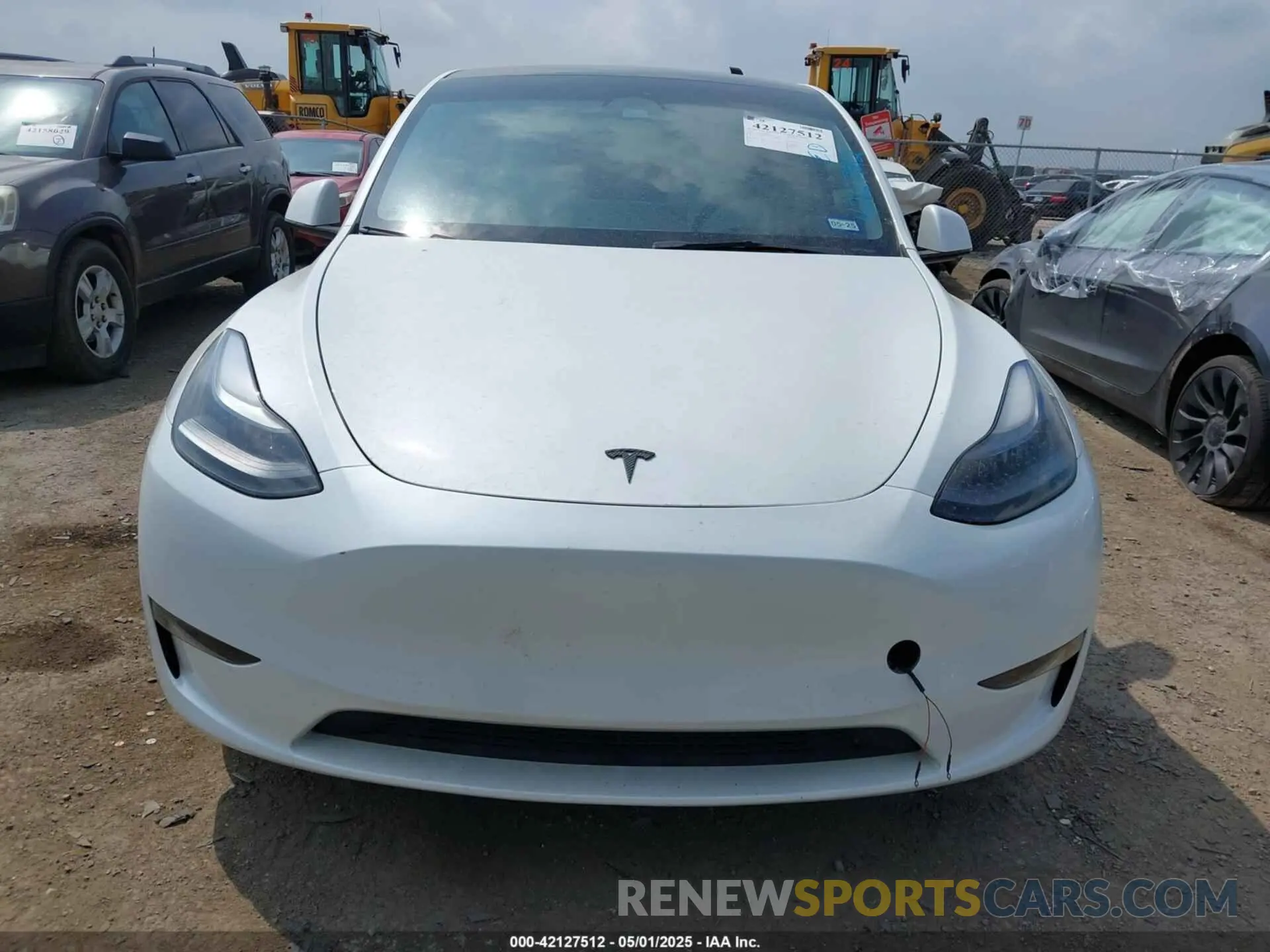 13 Photograph of a damaged car 7SAYGAEEXPF776370 TESLA MODEL Y 2023
