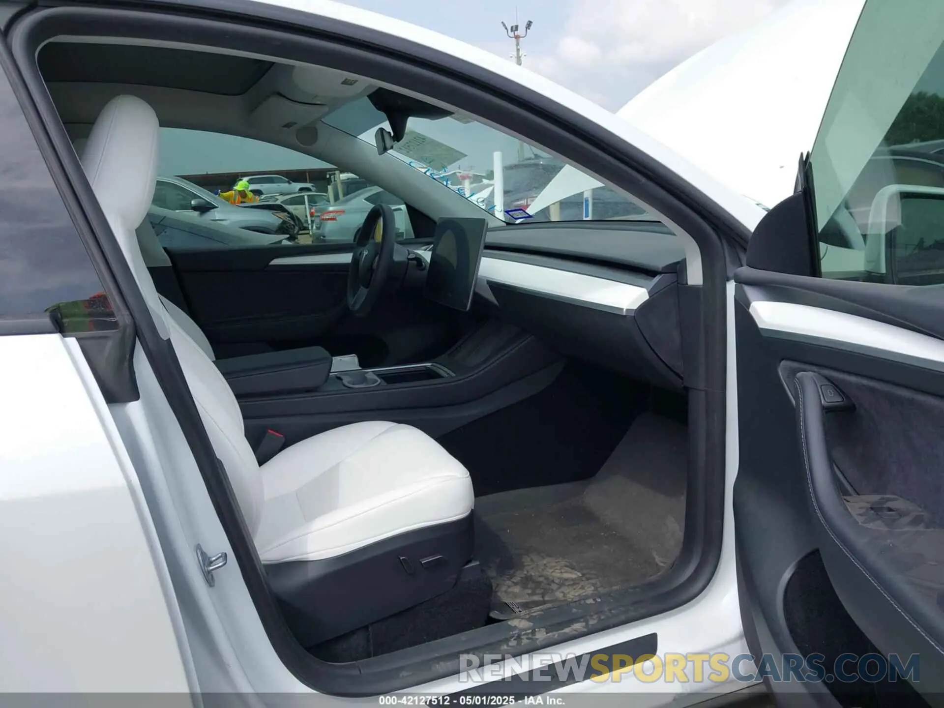 5 Photograph of a damaged car 7SAYGAEEXPF776370 TESLA MODEL Y 2023