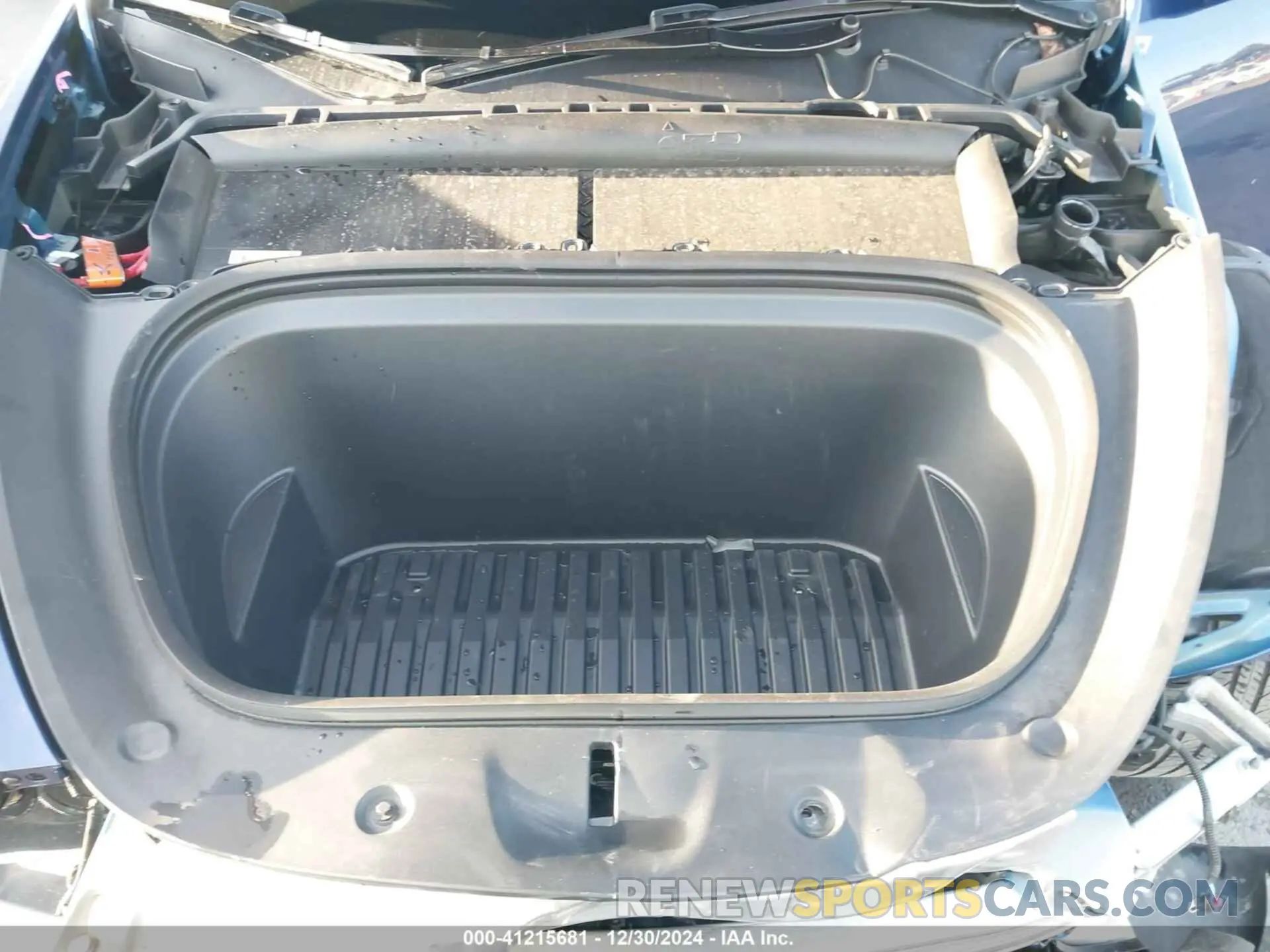 10 Photograph of a damaged car 7SAYGAEEXPF966153 TESLA MODEL Y 2023
