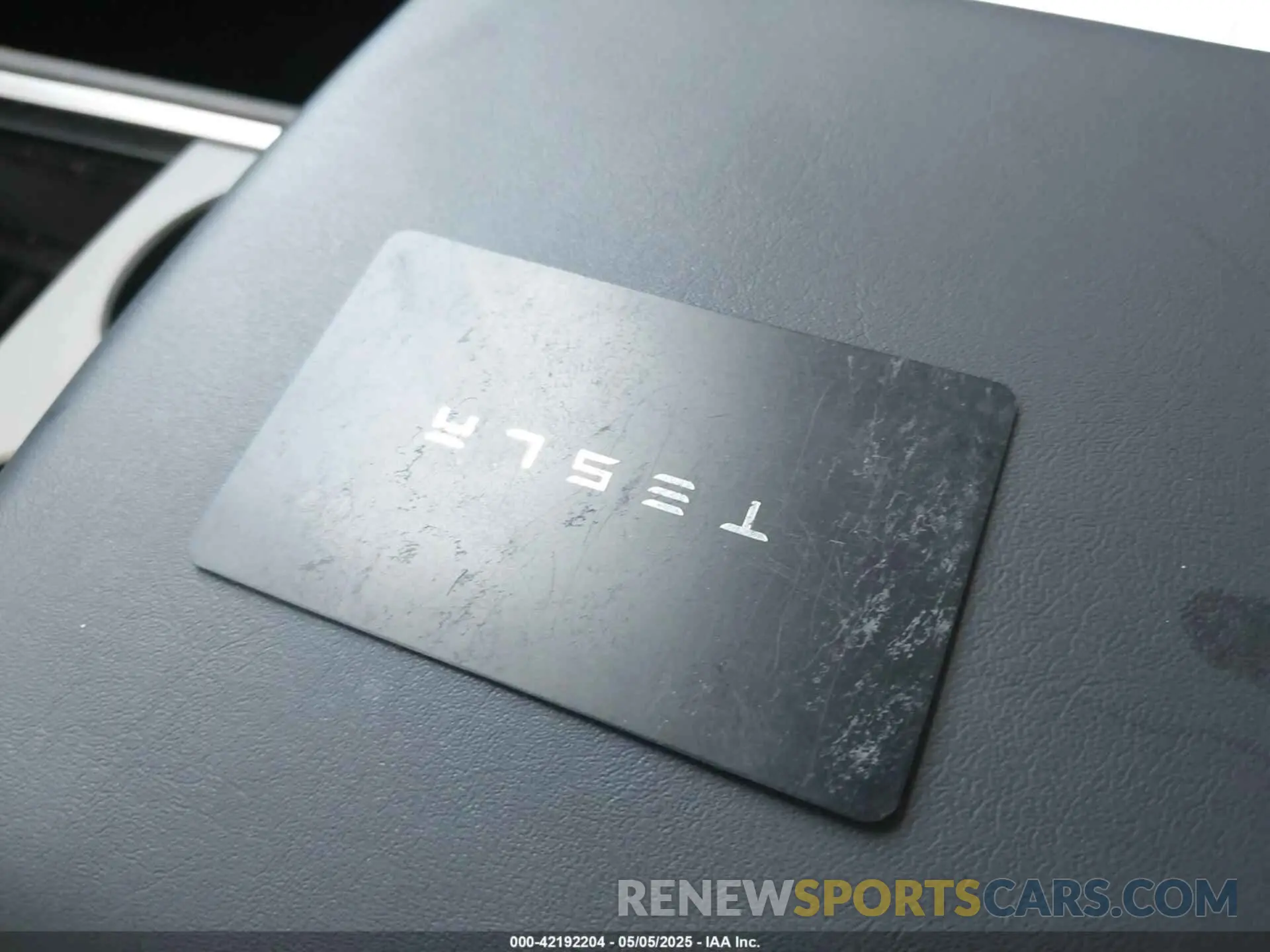 11 Photograph of a damaged car 7SAYGDED0PF947510 TESLA MODEL Y 2023