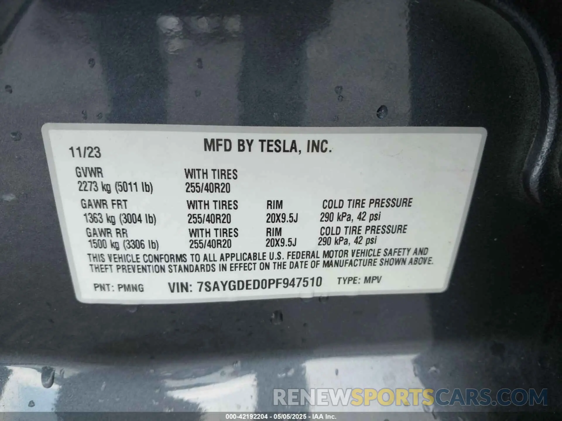 9 Photograph of a damaged car 7SAYGDED0PF947510 TESLA MODEL Y 2023