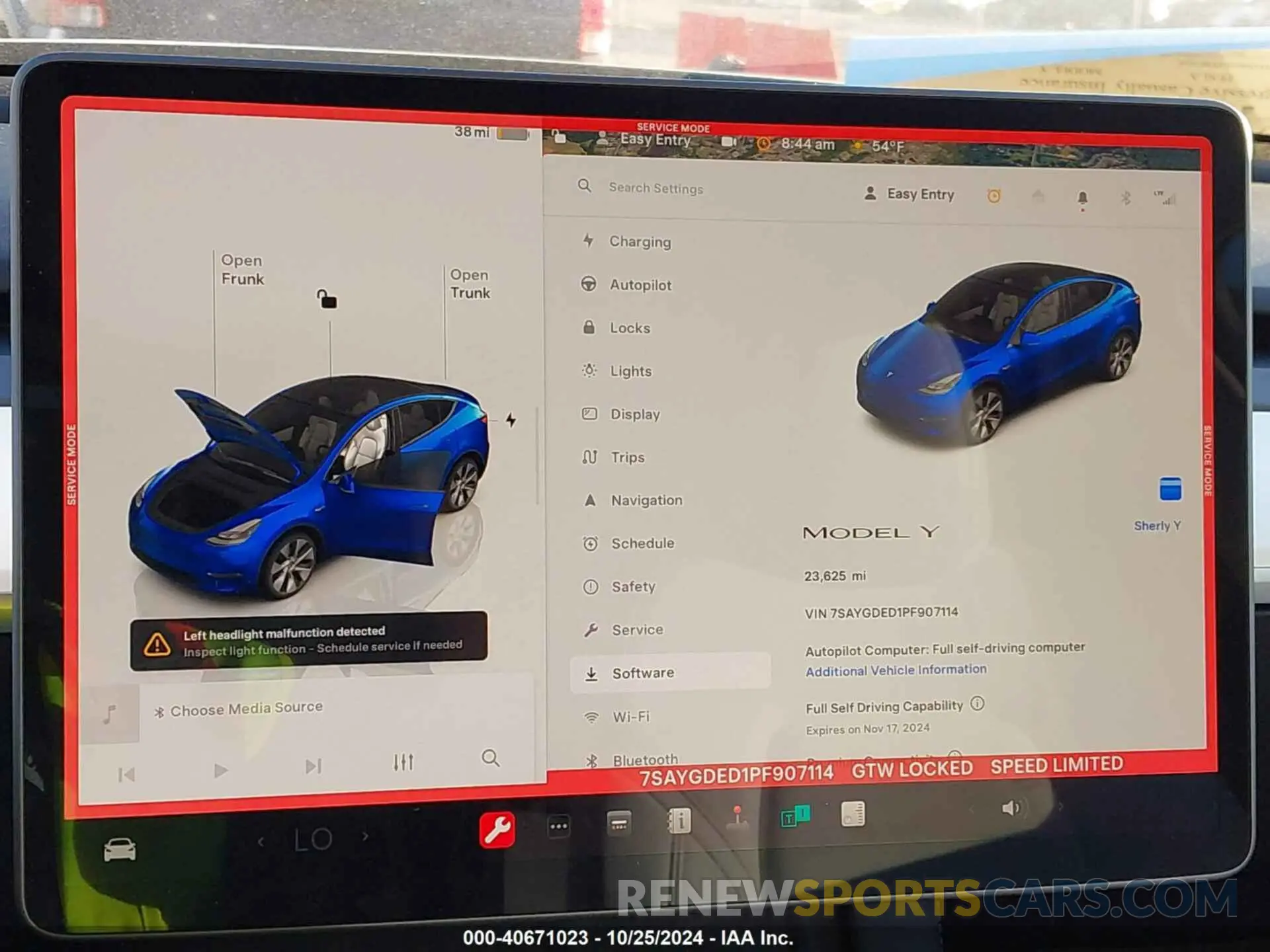 17 Photograph of a damaged car 7SAYGDED1PF907114 TESLA MODEL Y 2023