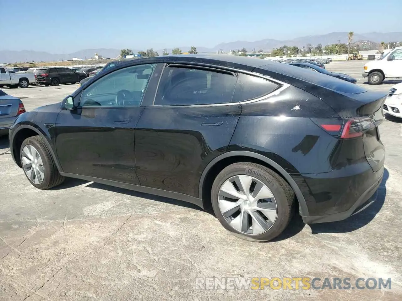2 Фотография поврежденного автомобиля 7SAYGDED1PF979477 TESLA MODEL Y 2023