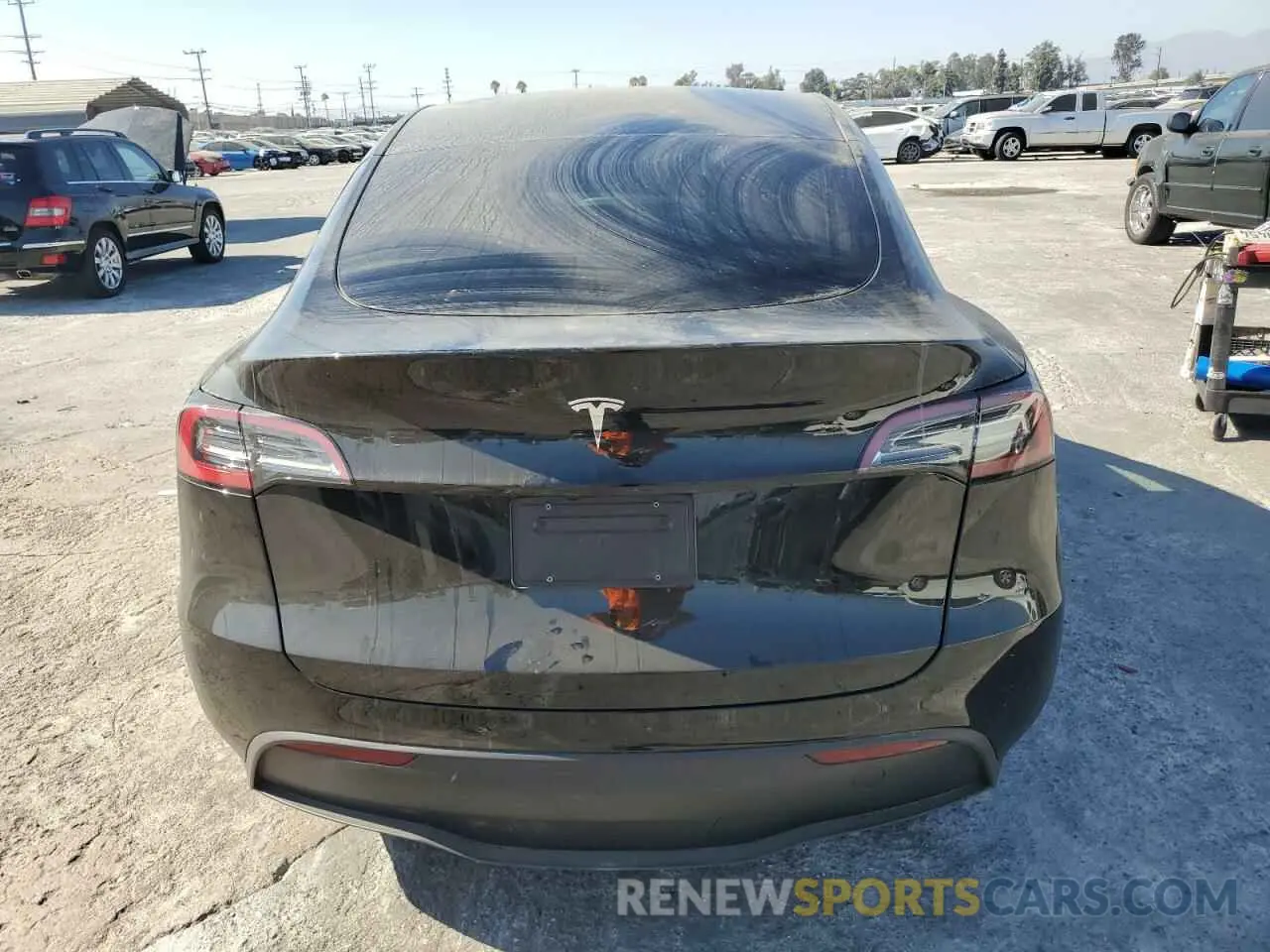 6 Фотография поврежденного автомобиля 7SAYGDED1PF979477 TESLA MODEL Y 2023
