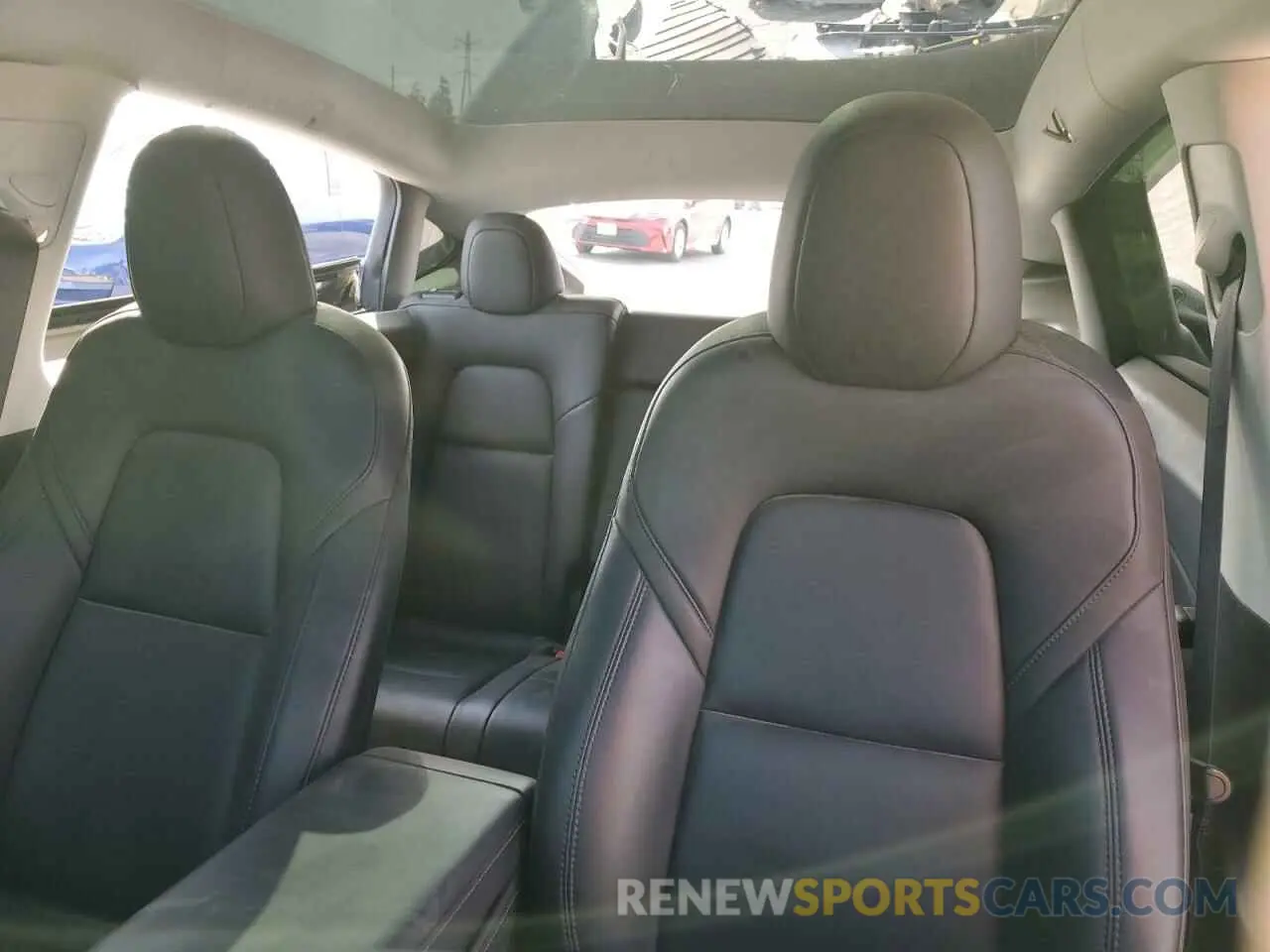 10 Photograph of a damaged car 7SAYGDED1PF979995 TESLA MODEL Y 2023