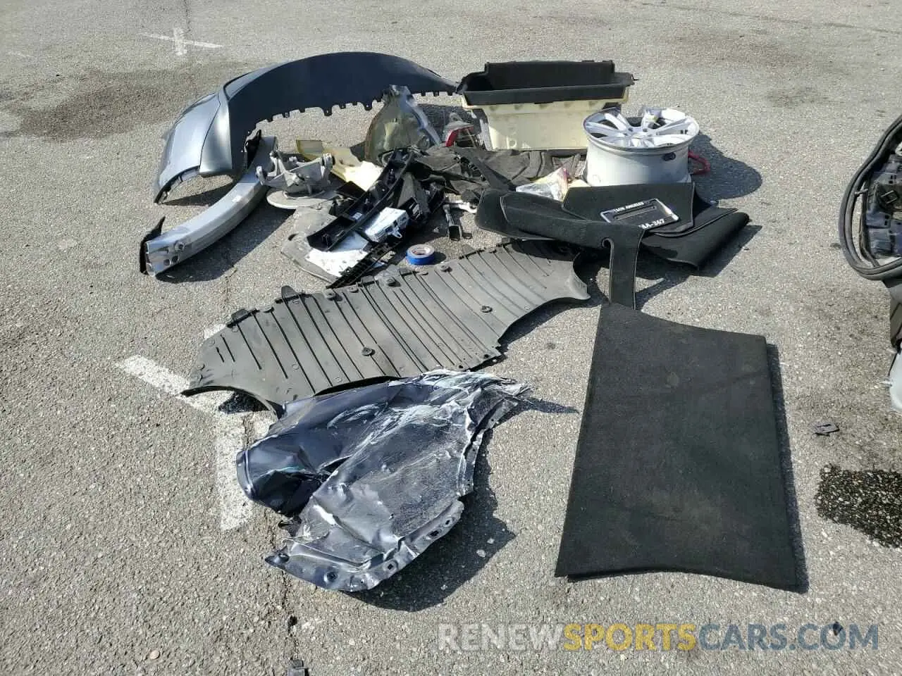 15 Photograph of a damaged car 7SAYGDED1PF979995 TESLA MODEL Y 2023