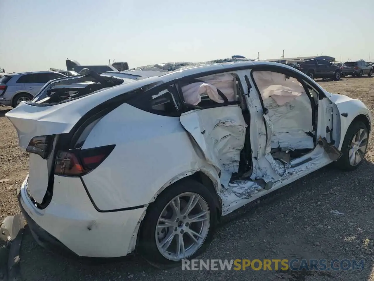 3 Photograph of a damaged car 7SAYGDED2PF916436 TESLA MODEL Y 2023