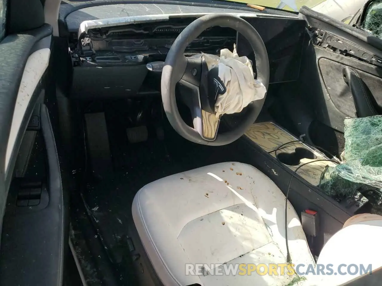 8 Photograph of a damaged car 7SAYGDED2PF916436 TESLA MODEL Y 2023