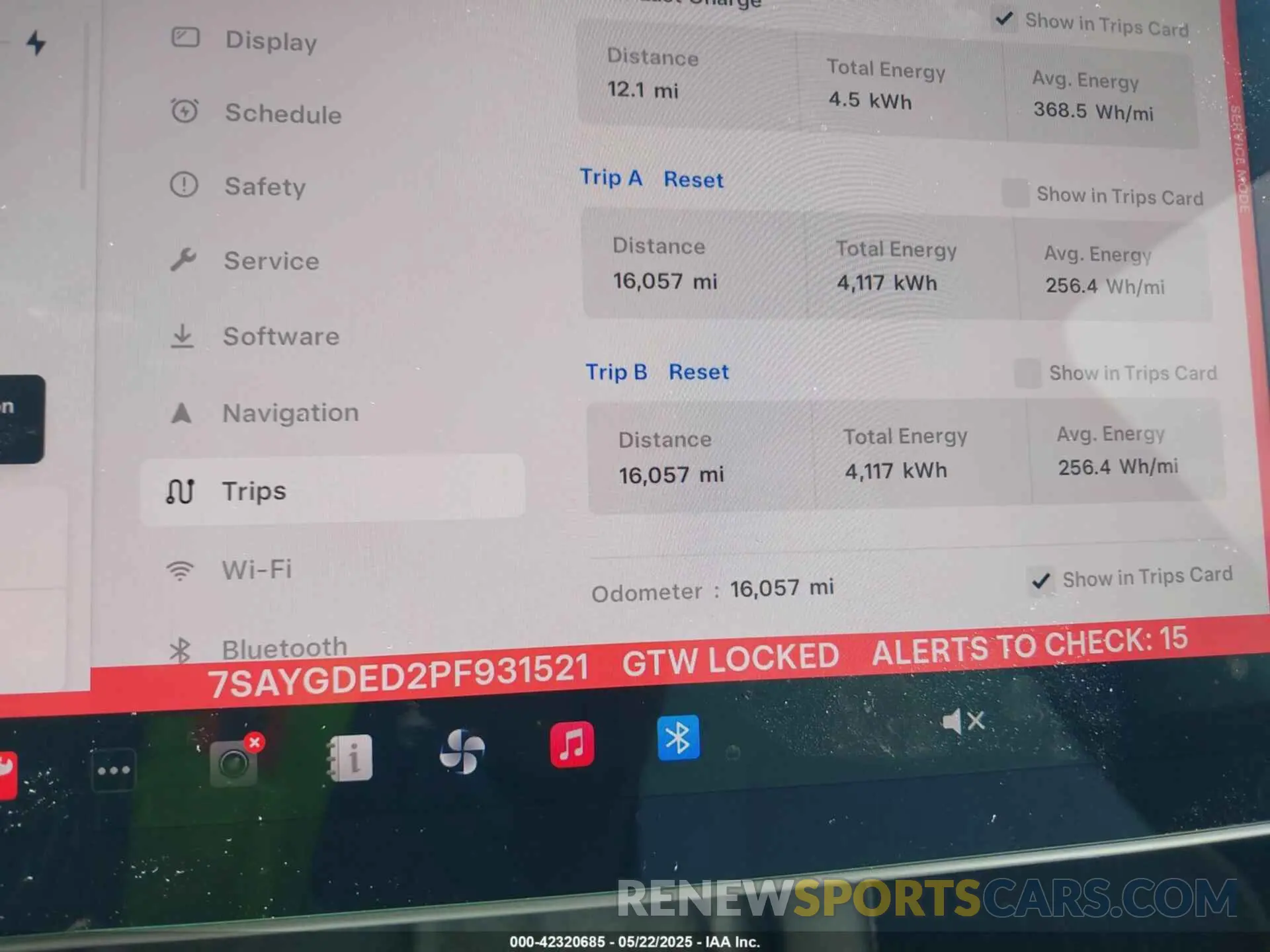 14 Photograph of a damaged car 7SAYGDED2PF931521 TESLA MODEL Y 2023