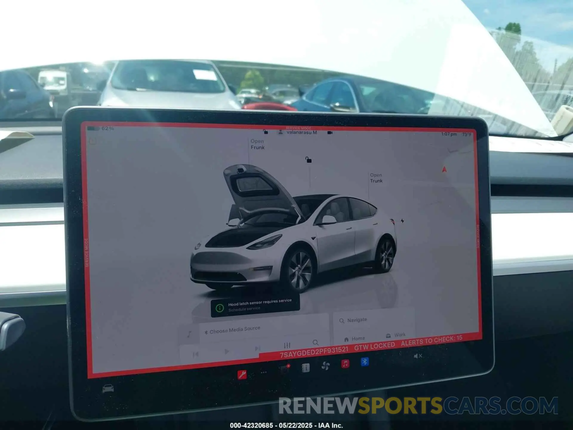 17 Photograph of a damaged car 7SAYGDED2PF931521 TESLA MODEL Y 2023