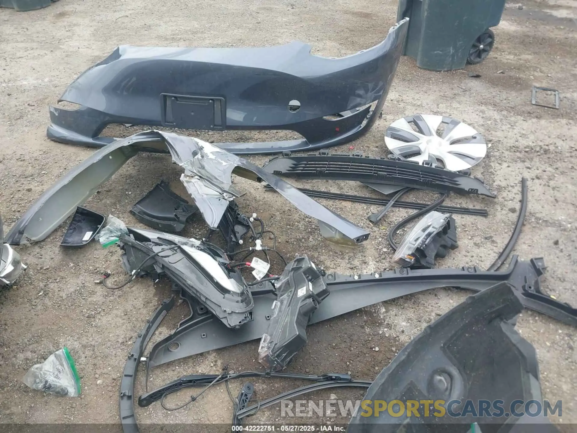 20 Фотография поврежденного автомобиля 7SAYGDED2PF935181 TESLA MODEL Y 2023