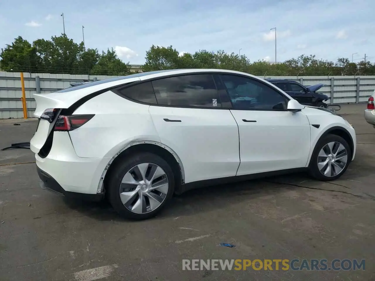 3 Фотография поврежденного автомобиля 7SAYGDED2PF946021 TESLA MODEL Y 2023