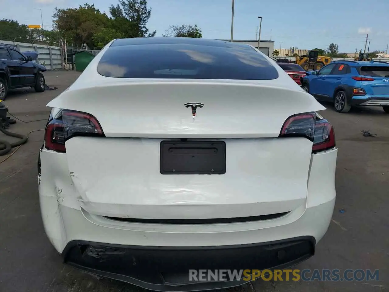 6 Фотография поврежденного автомобиля 7SAYGDED2PF946021 TESLA MODEL Y 2023