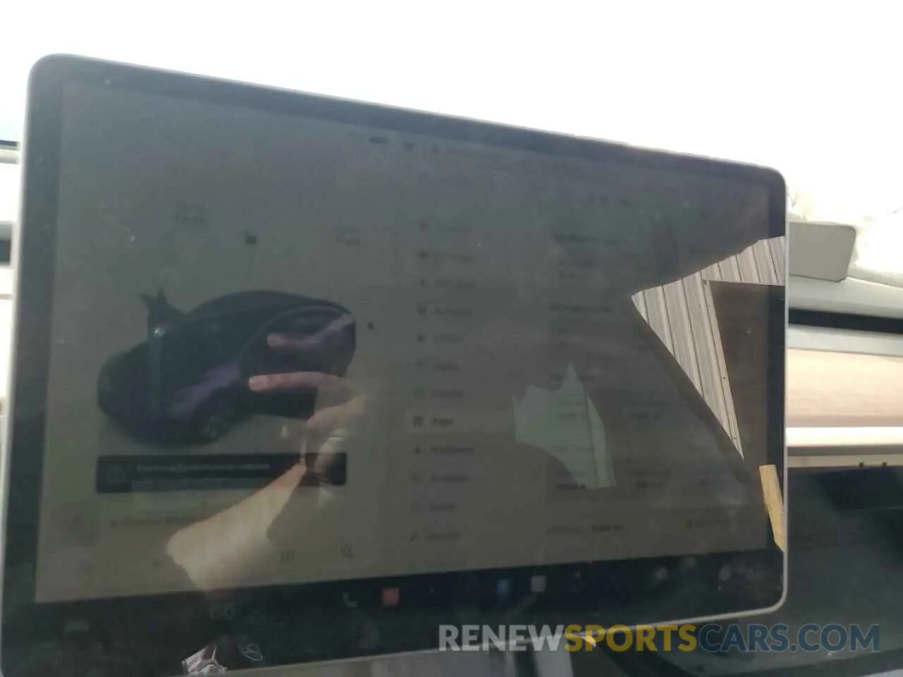 9 Photograph of a damaged car 7SAYGDED2PF956256 TESLA MODEL Y 2023