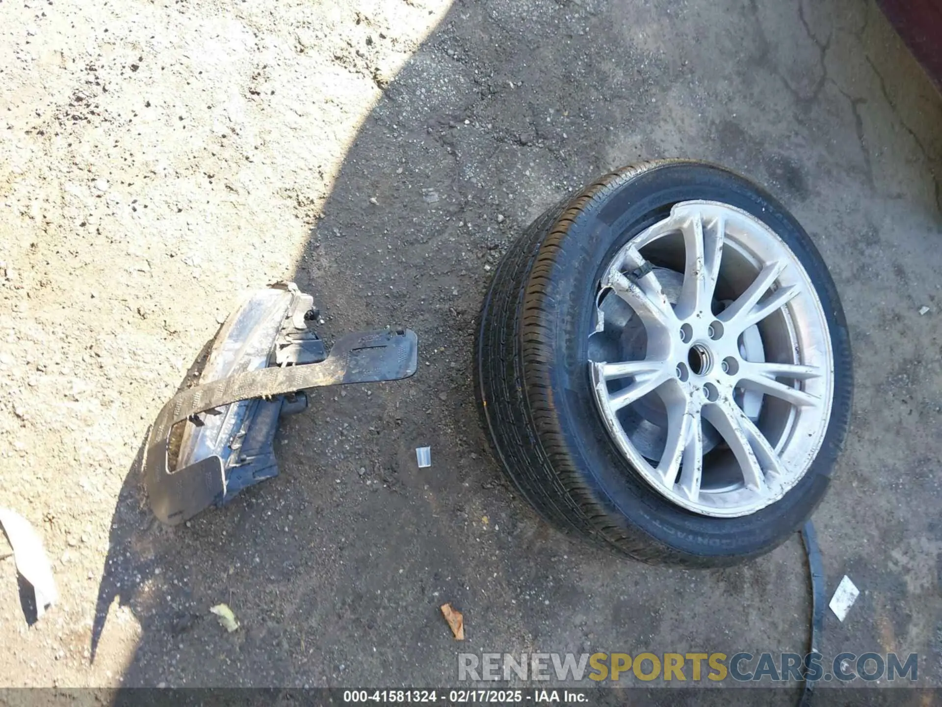 11 Photograph of a damaged car 7SAYGDED3PF931172 TESLA MODEL Y 2023