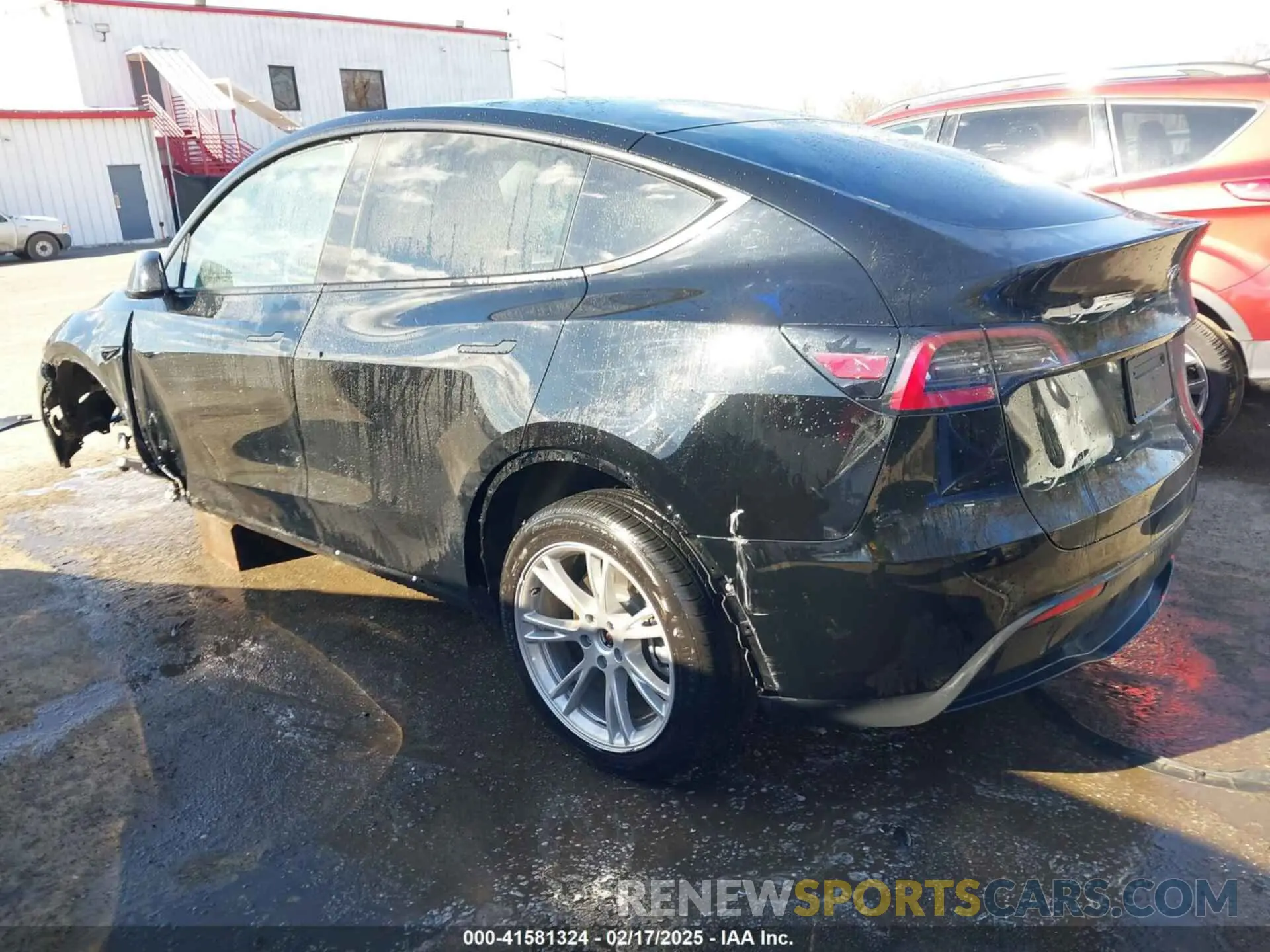 3 Photograph of a damaged car 7SAYGDED3PF931172 TESLA MODEL Y 2023