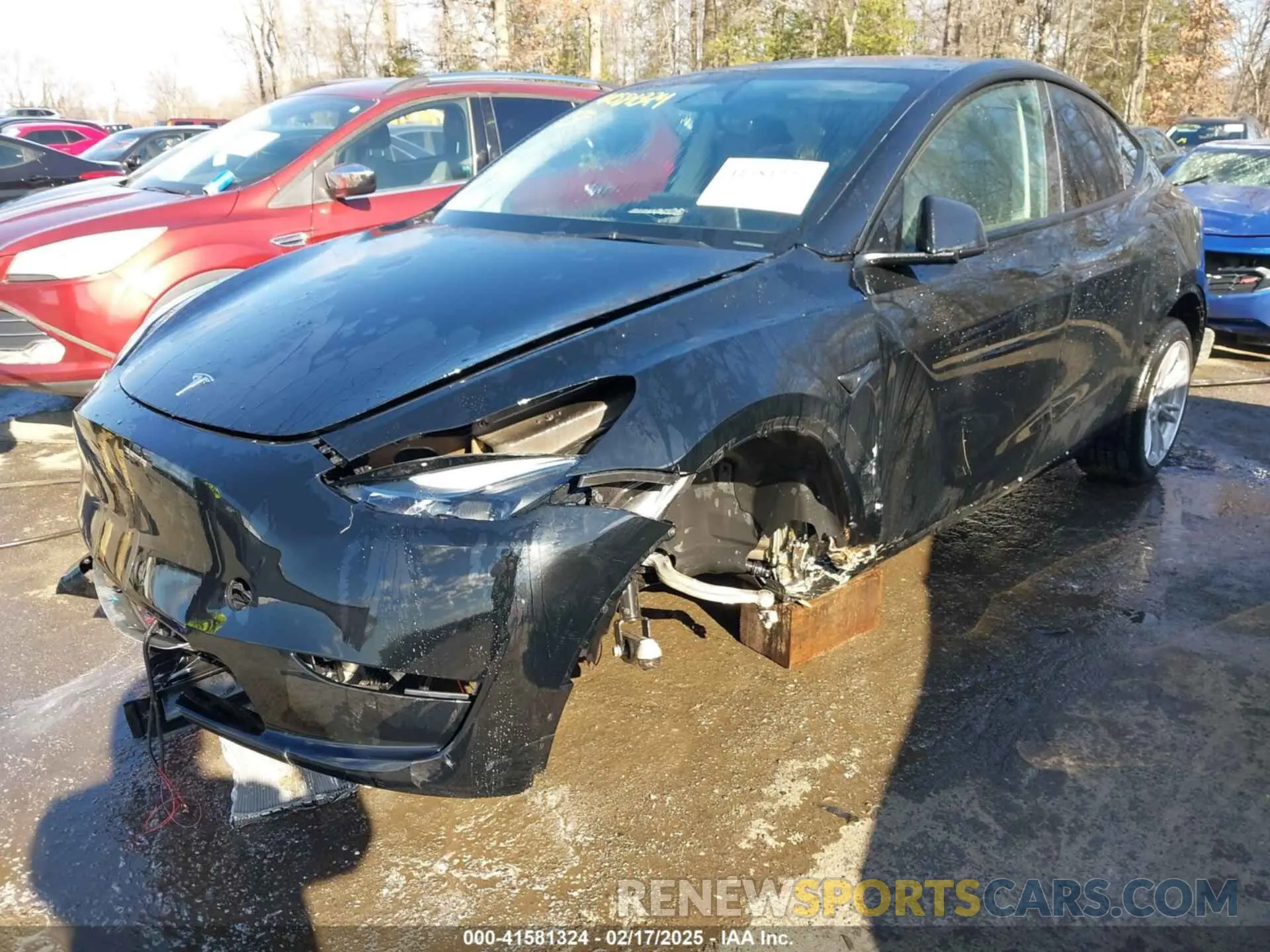 6 Photograph of a damaged car 7SAYGDED3PF931172 TESLA MODEL Y 2023