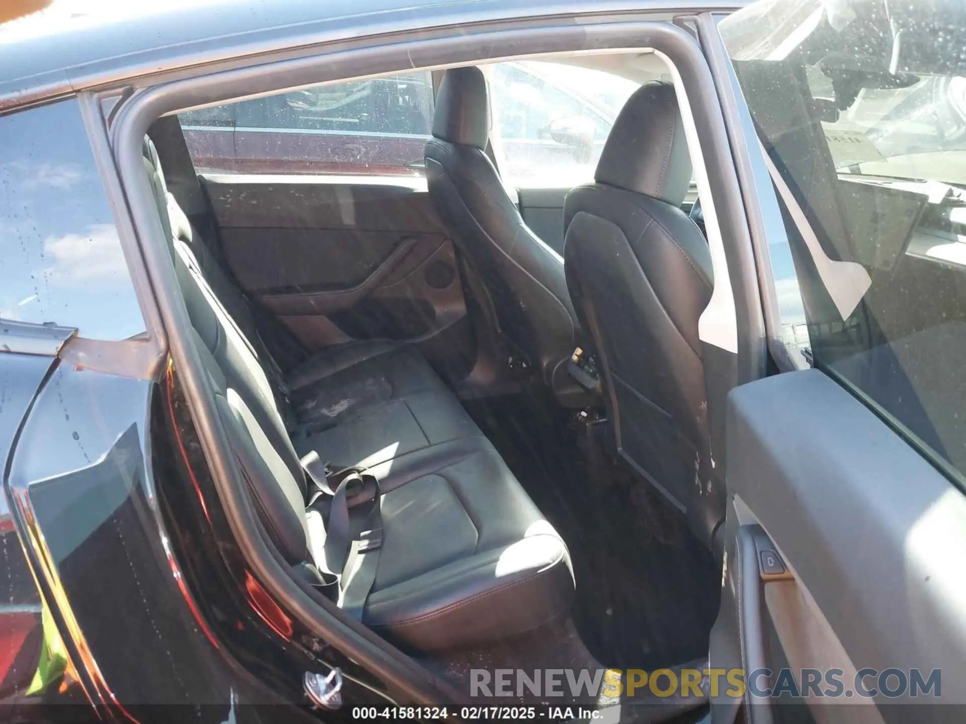 8 Photograph of a damaged car 7SAYGDED3PF931172 TESLA MODEL Y 2023
