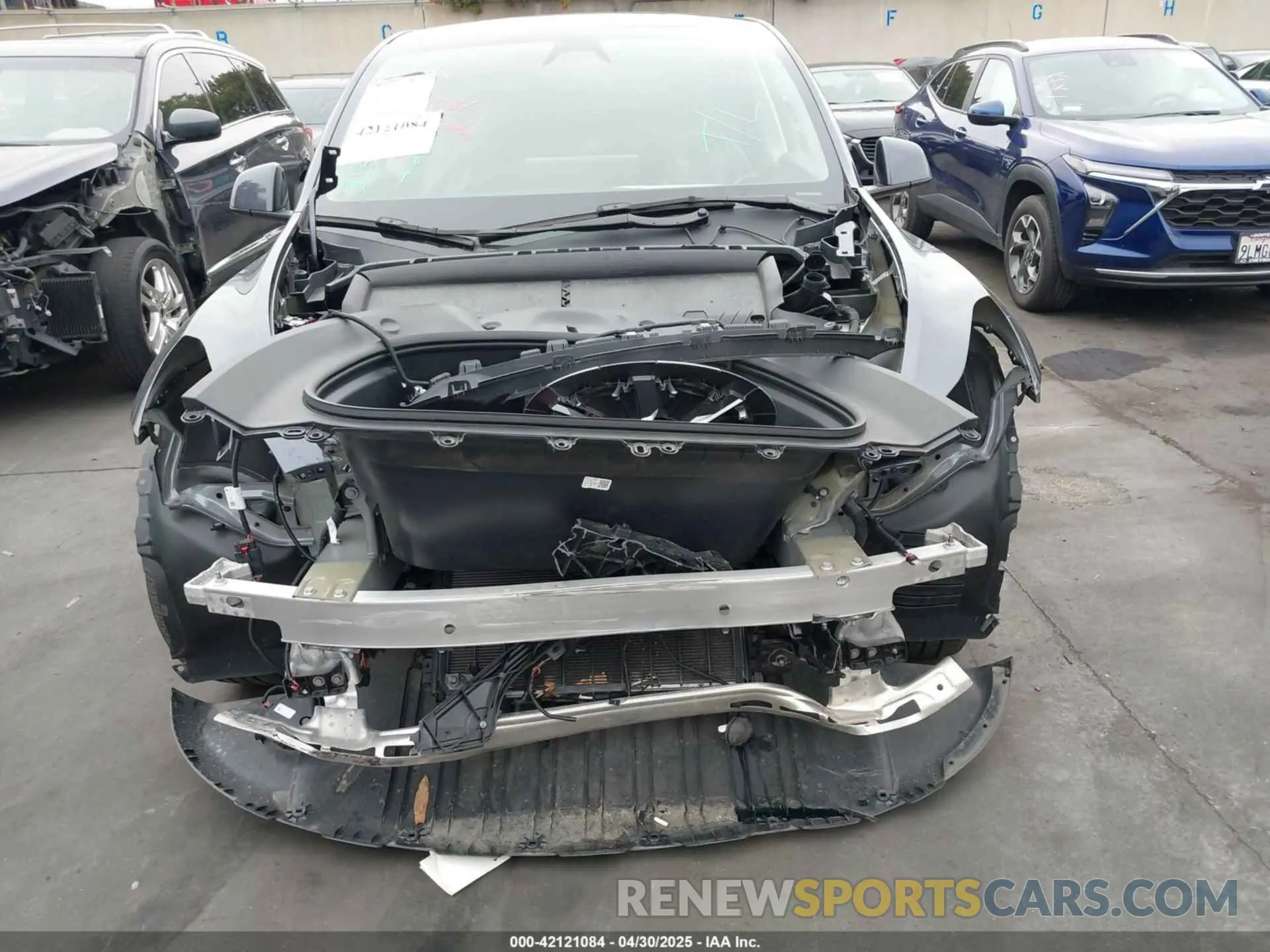 13 Photograph of a damaged car 7SAYGDED3PF962583 TESLA MODEL Y 2023