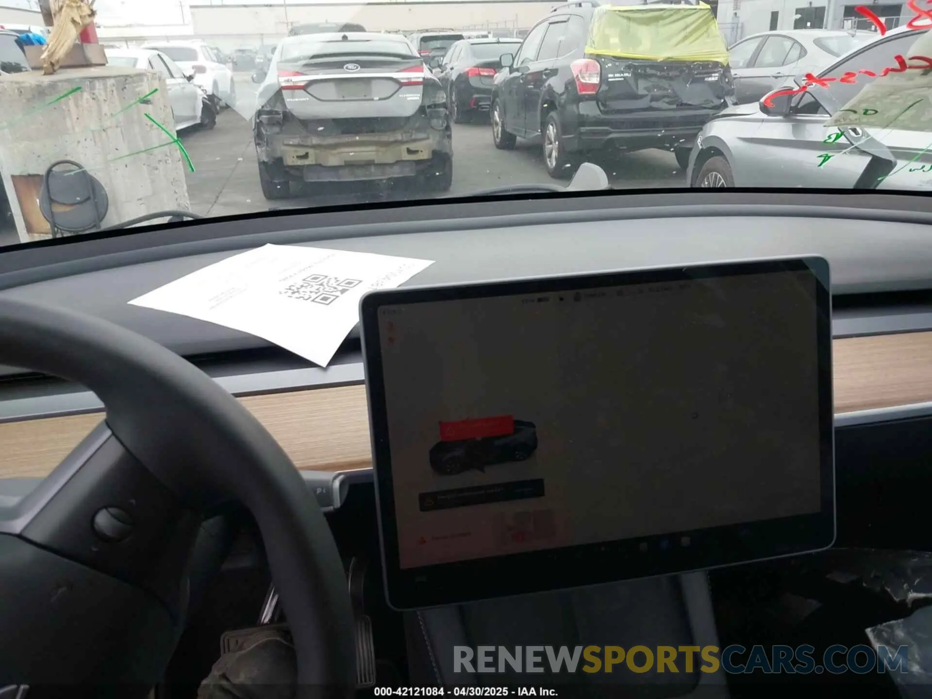 19 Photograph of a damaged car 7SAYGDED3PF962583 TESLA MODEL Y 2023