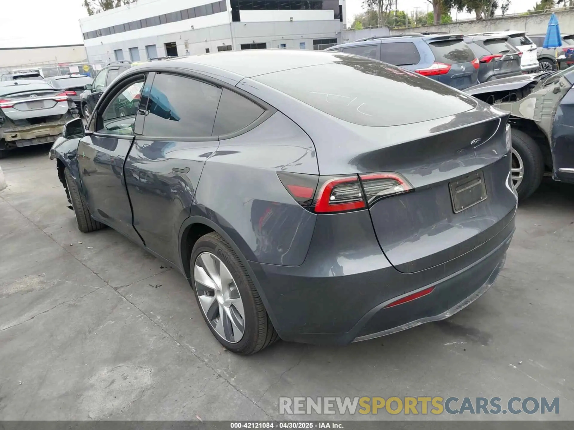 3 Photograph of a damaged car 7SAYGDED3PF962583 TESLA MODEL Y 2023