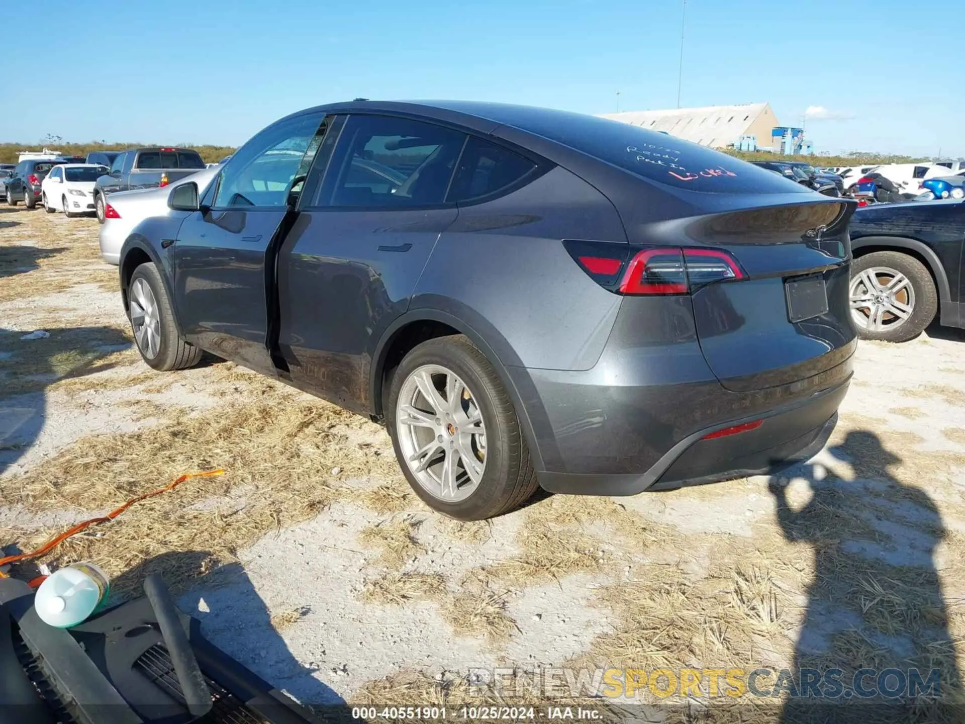 3 Photograph of a damaged car 7SAYGDED3PF963961 TESLA MODEL Y 2023