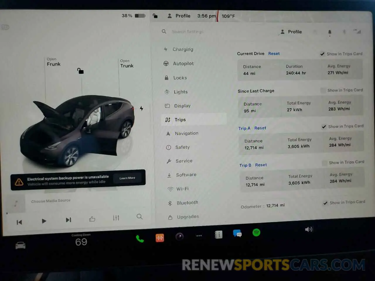 9 Photograph of a damaged car 7SAYGDED3PF971865 TESLA MODEL Y 2023