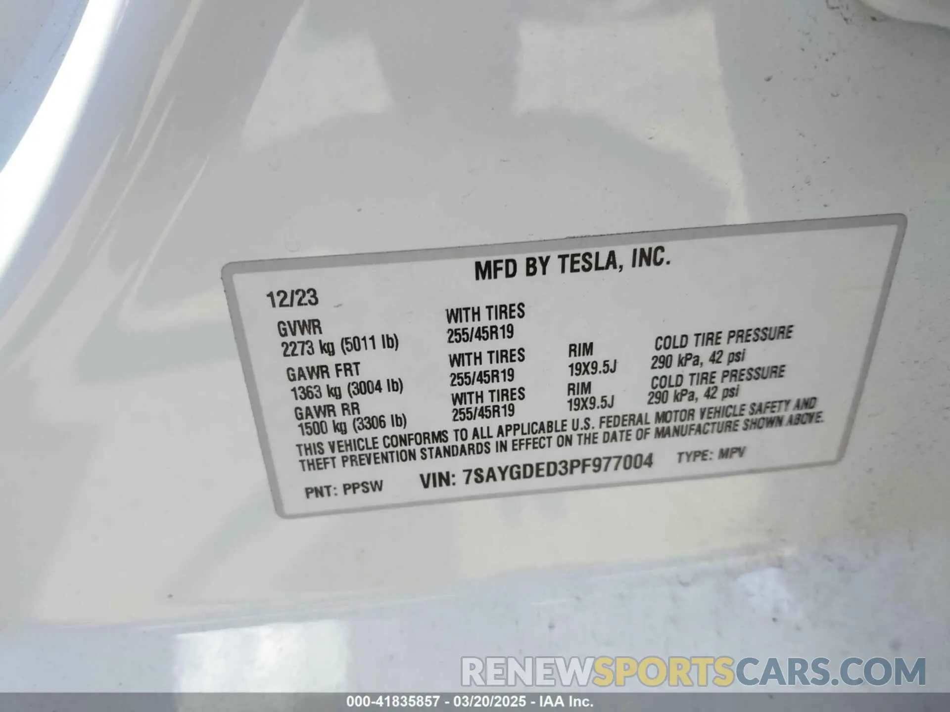9 Photograph of a damaged car 7SAYGDED3PF977004 TESLA MODEL Y 2023