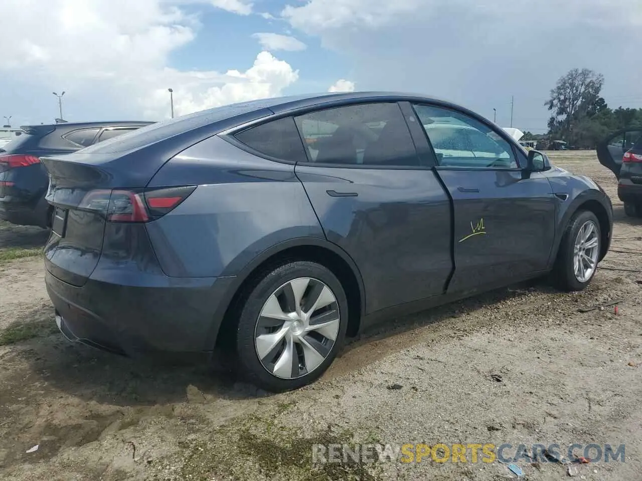 3 Photograph of a damaged car 7SAYGDED6PF965218 TESLA MODEL Y 2023