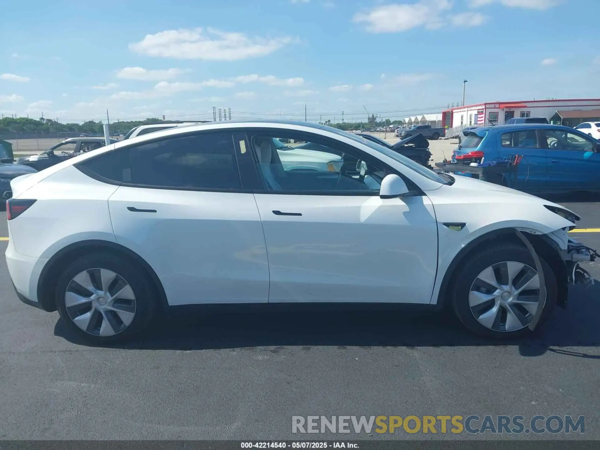 13 Photograph of a damaged car 7SAYGDED7PF945916 TESLA MODEL Y 2023