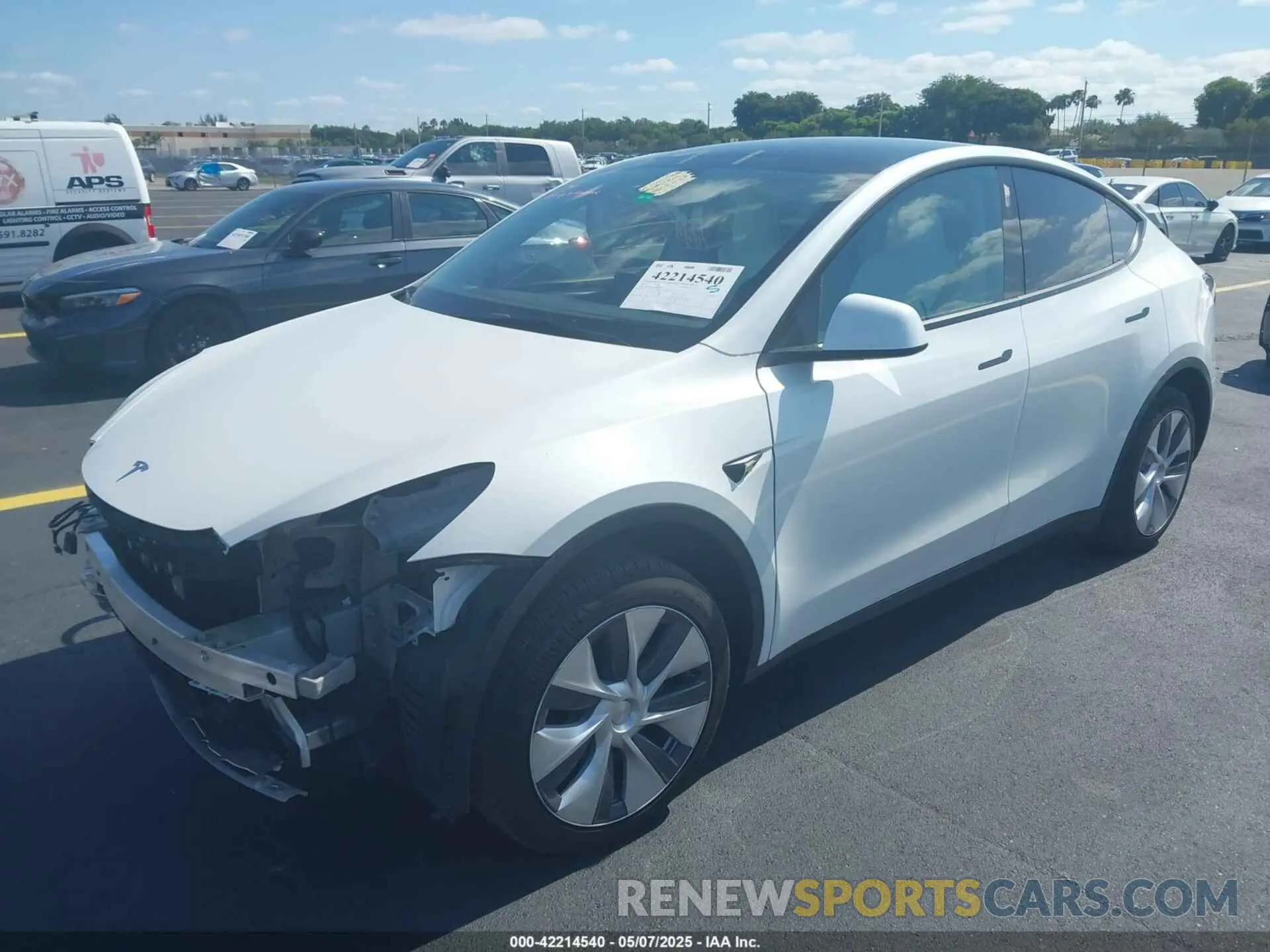 2 Photograph of a damaged car 7SAYGDED7PF945916 TESLA MODEL Y 2023