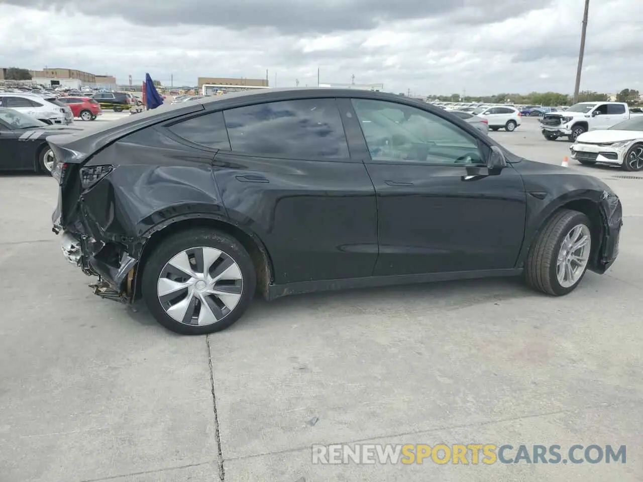 3 Photograph of a damaged car 7SAYGDED7PF966667 TESLA MODEL Y 2023
