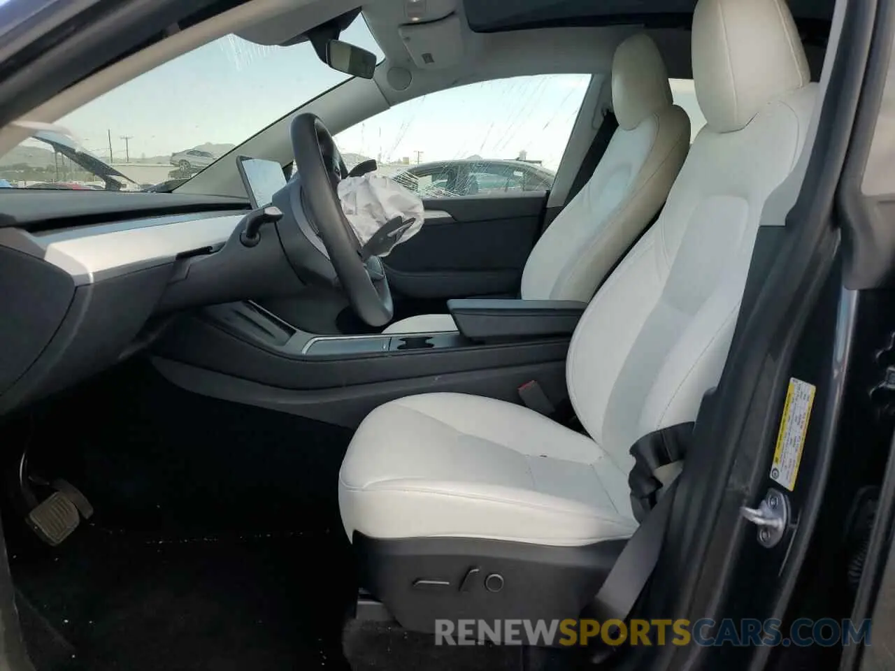 7 Photograph of a damaged car 7SAYGDED7PF967141 TESLA MODEL Y 2023