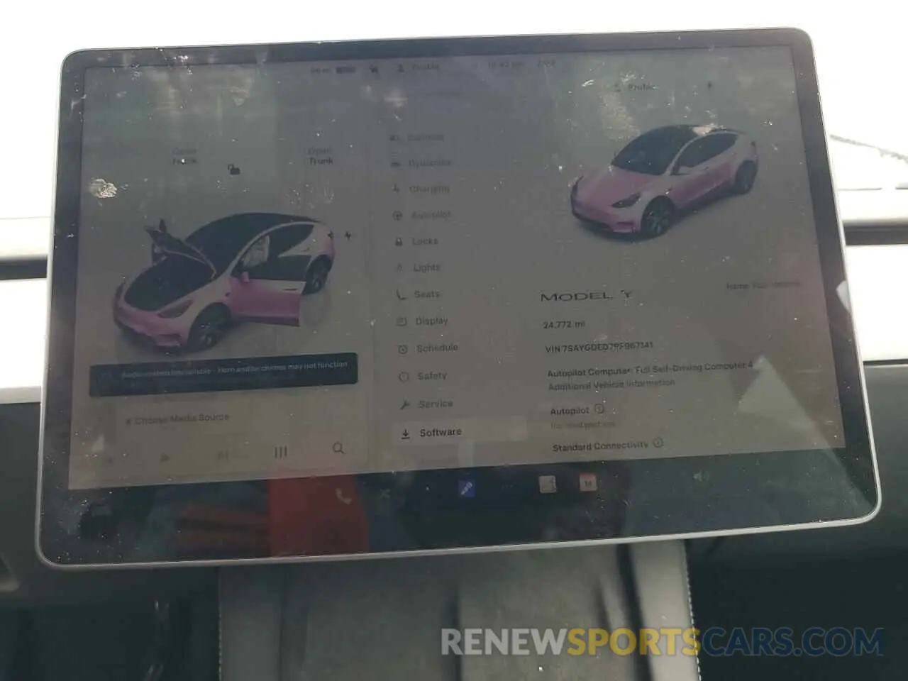 9 Photograph of a damaged car 7SAYGDED7PF967141 TESLA MODEL Y 2023