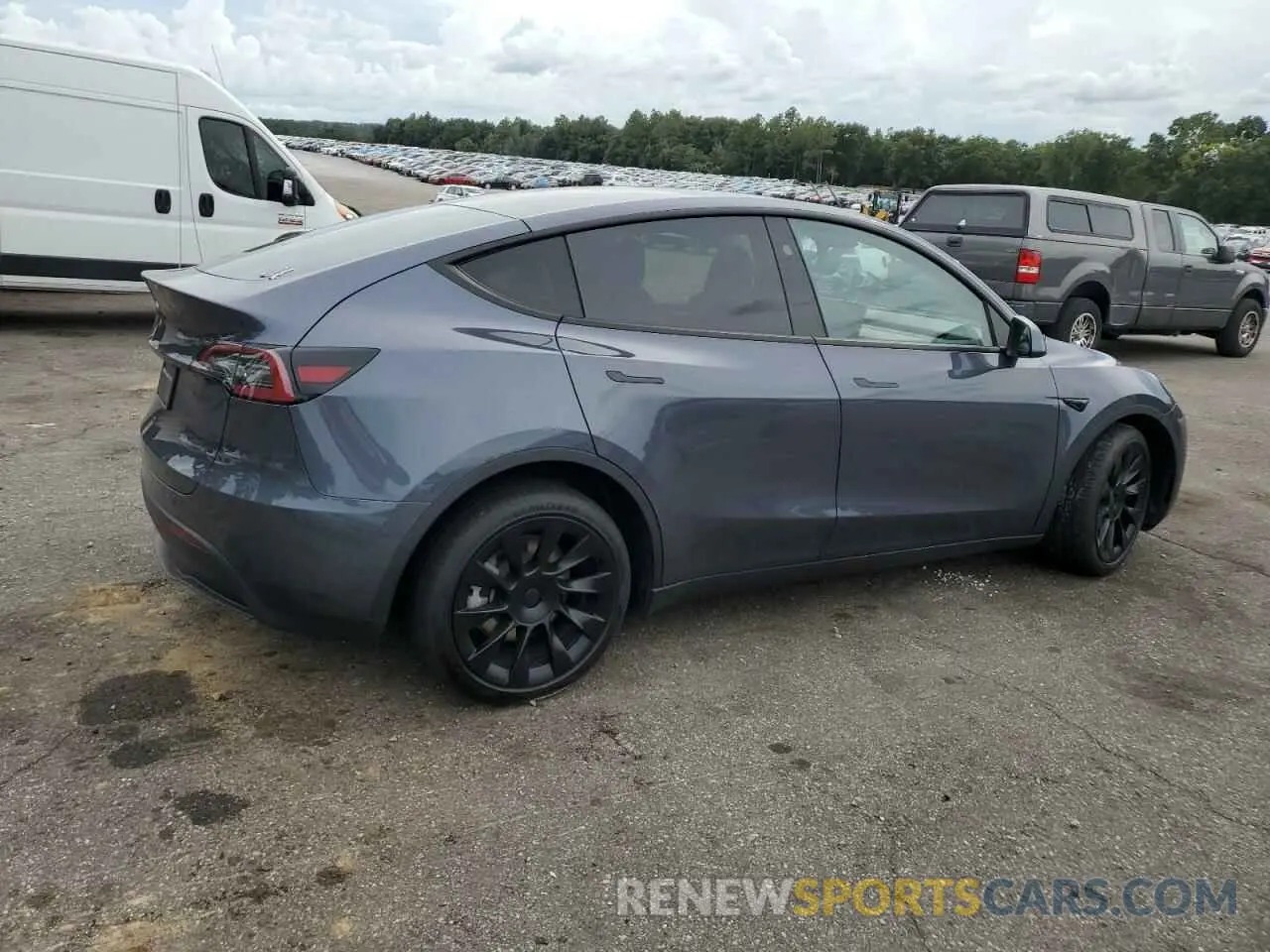 3 Photograph of a damaged car 7SAYGDED9PF949109 TESLA MODEL Y 2023