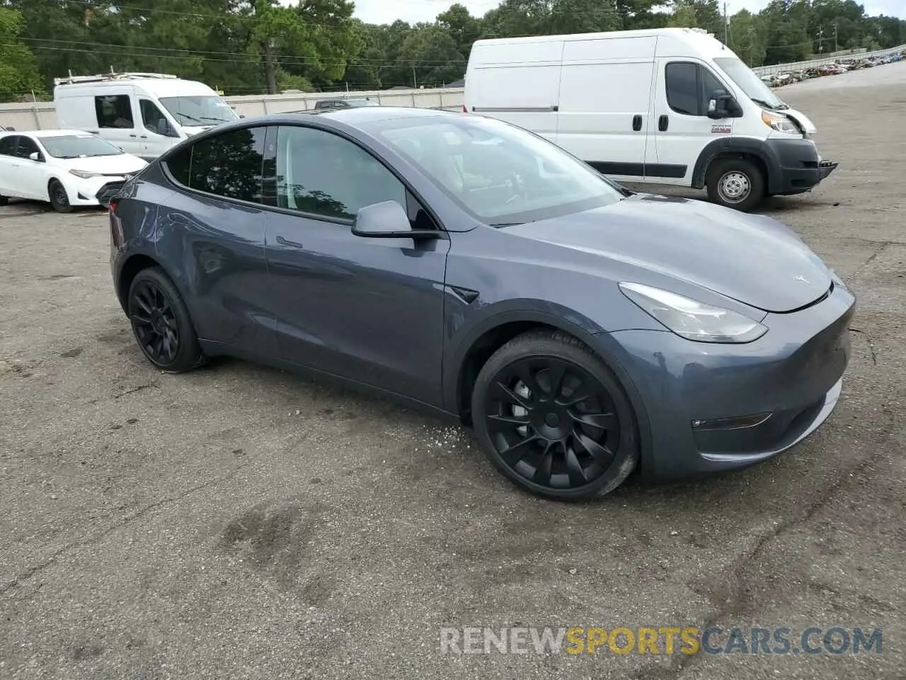 4 Photograph of a damaged car 7SAYGDED9PF949109 TESLA MODEL Y 2023