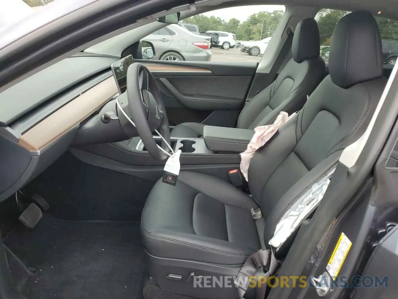 7 Photograph of a damaged car 7SAYGDED9PF949109 TESLA MODEL Y 2023