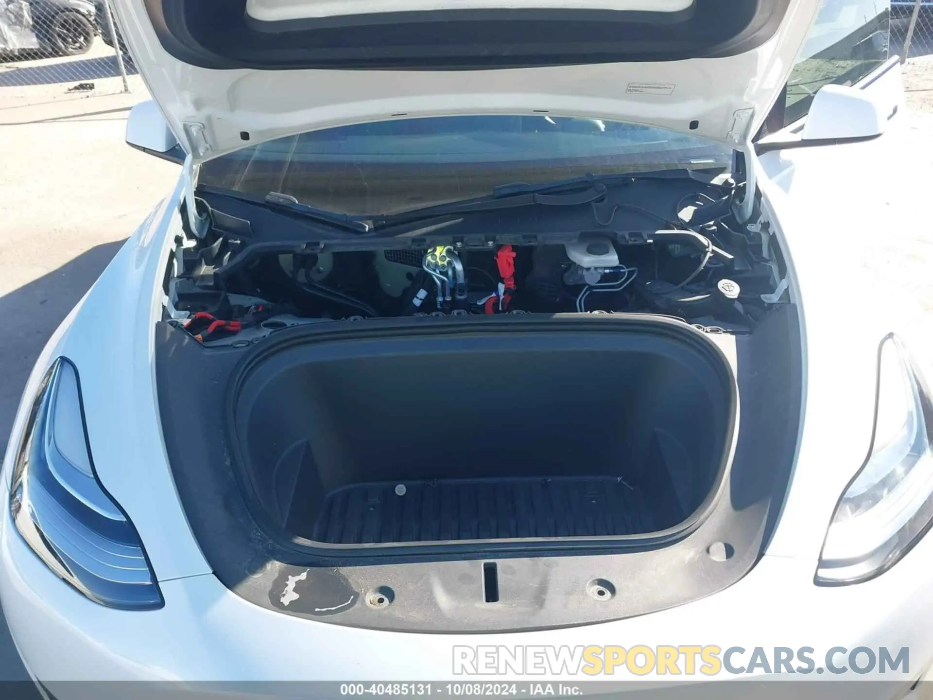 10 Photograph of a damaged car 7SAYGDEE0PA030461 TESLA MODEL Y 2023