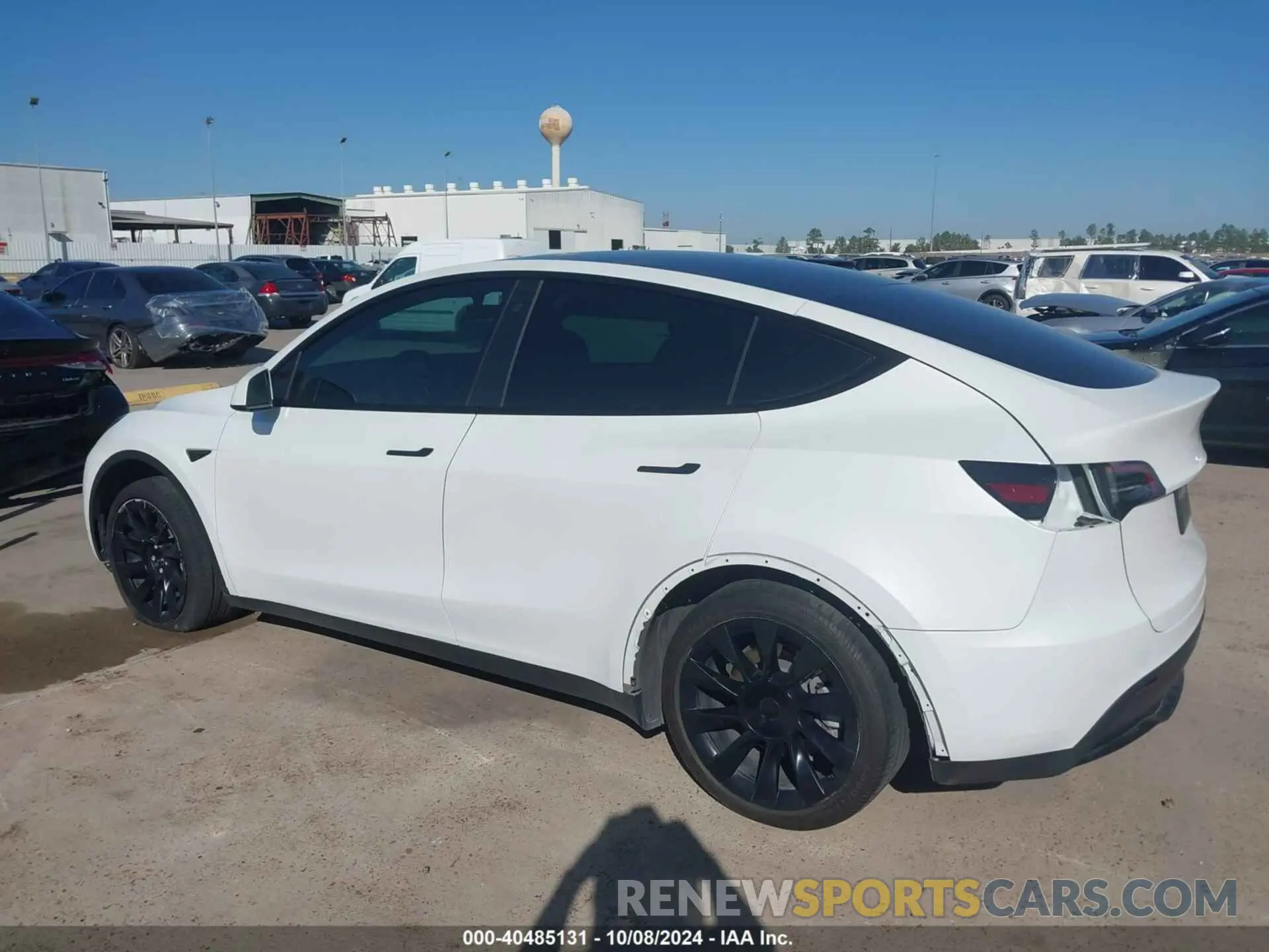 15 Photograph of a damaged car 7SAYGDEE0PA030461 TESLA MODEL Y 2023