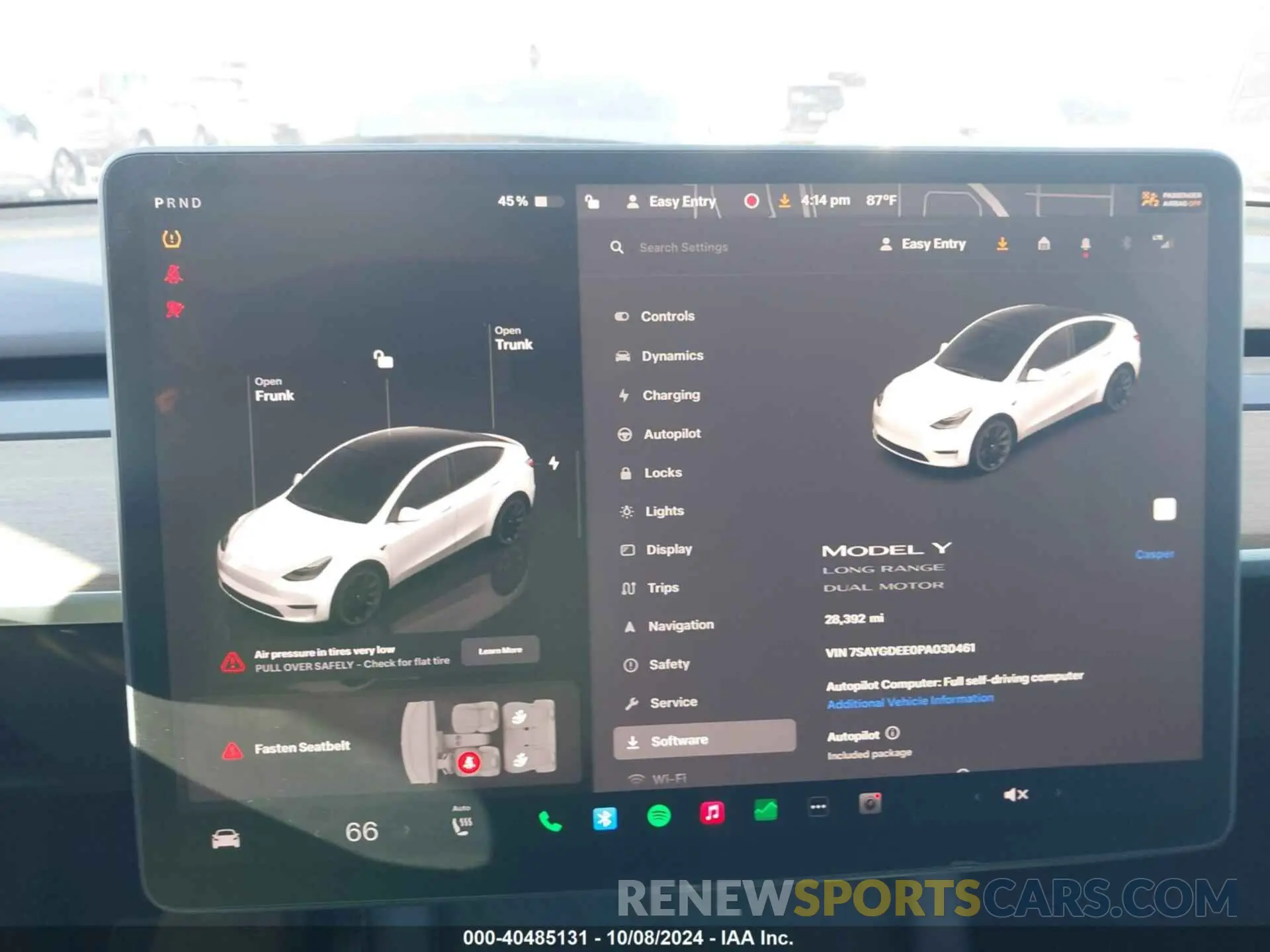18 Photograph of a damaged car 7SAYGDEE0PA030461 TESLA MODEL Y 2023