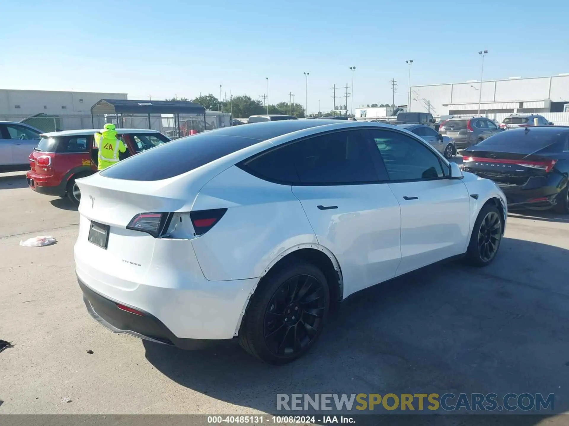 4 Photograph of a damaged car 7SAYGDEE0PA030461 TESLA MODEL Y 2023