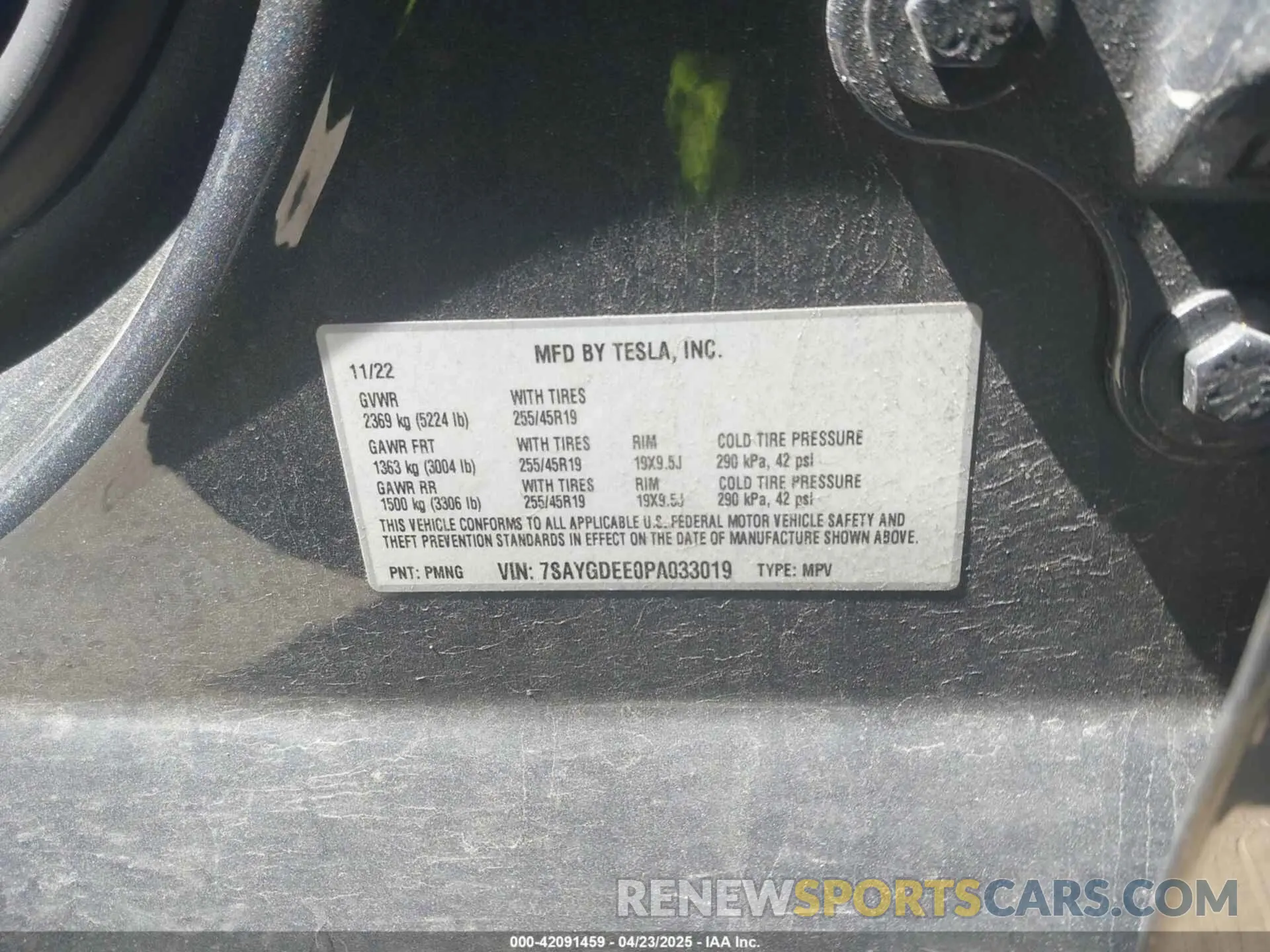 9 Photograph of a damaged car 7SAYGDEE0PA033019 TESLA MODEL Y 2023