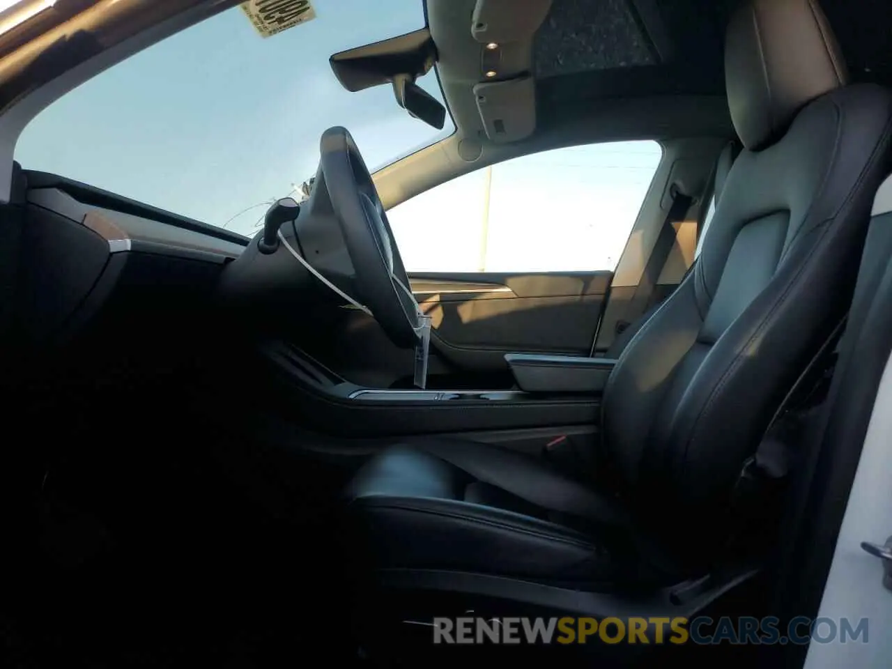 7 Photograph of a damaged car 7SAYGDEE0PA035773 TESLA MODEL Y 2023