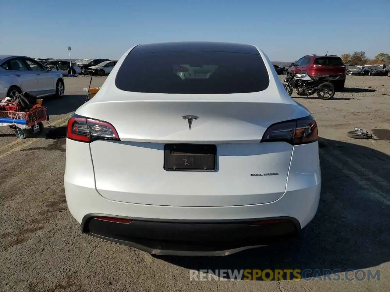 6 Photograph of a damaged car 7SAYGDEE0PA051858 TESLA MODEL Y 2023