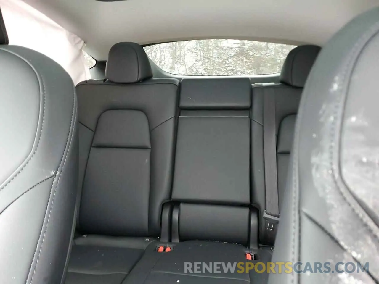 10 Photograph of a damaged car 7SAYGDEE0PA067817 TESLA MODEL Y 2023