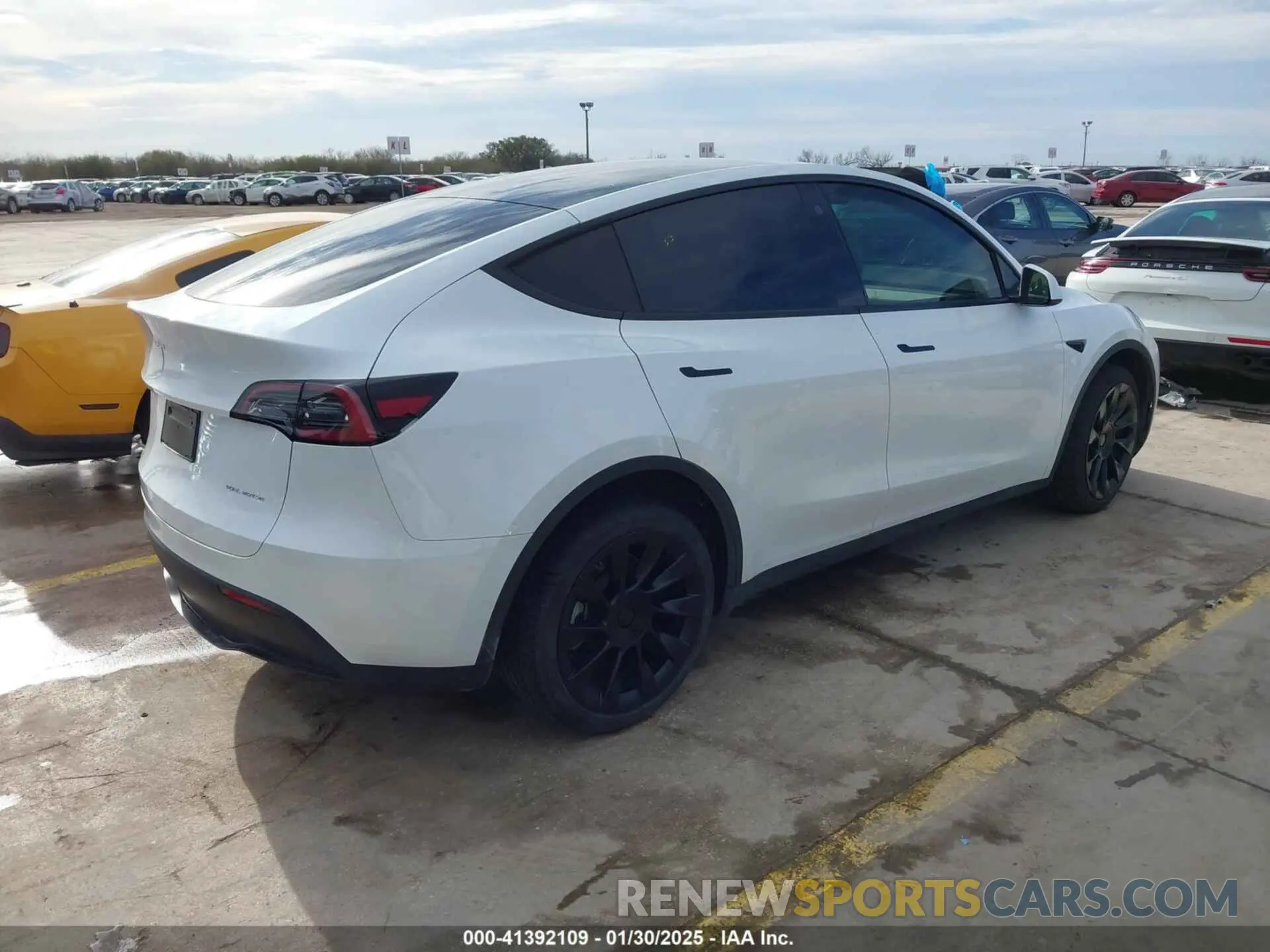 4 Фотография поврежденного автомобиля 7SAYGDEE0PA070121 TESLA MODEL Y 2023