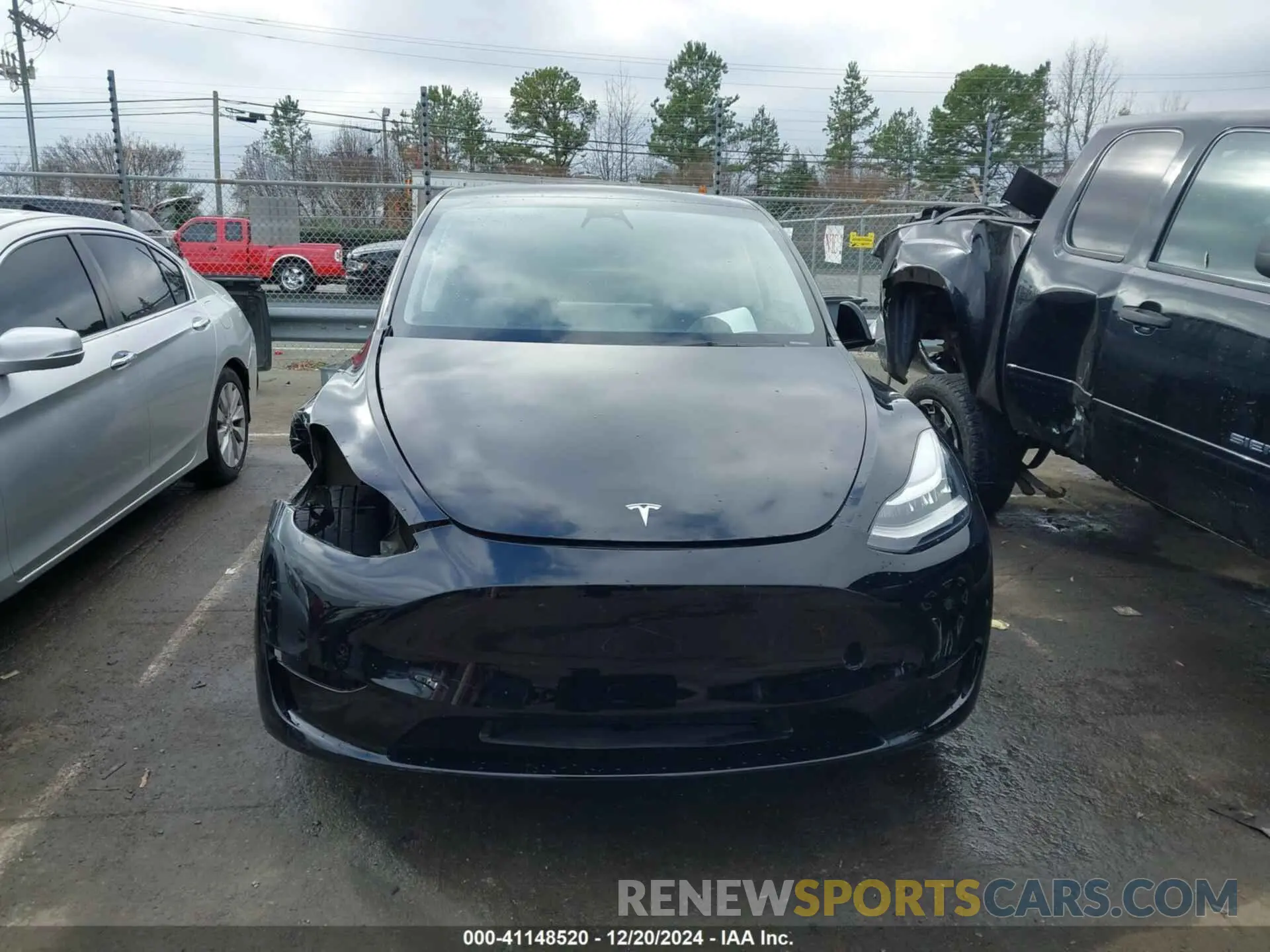 13 Photograph of a damaged car 7SAYGDEE0PA098842 TESLA MODEL Y 2023