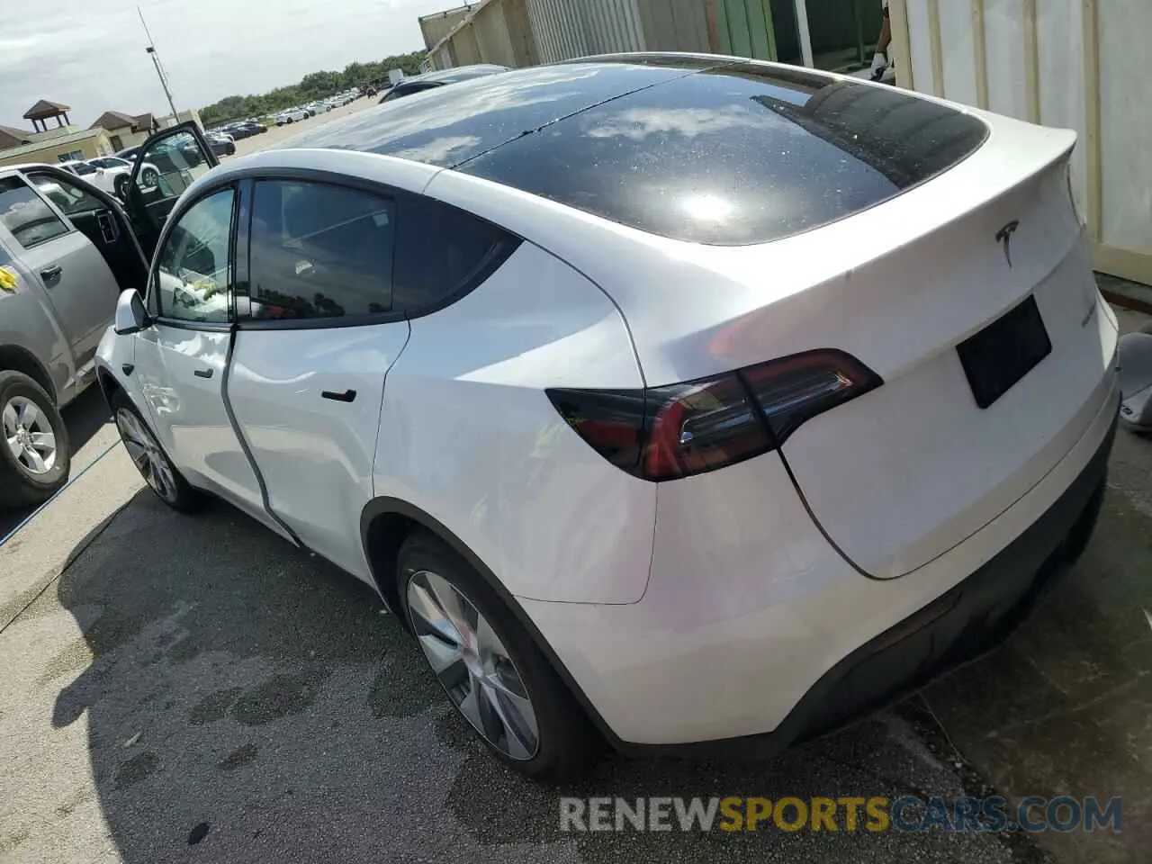 2 Фотография поврежденного автомобиля 7SAYGDEE0PA099585 TESLA MODEL Y 2023