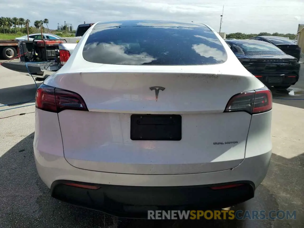 6 Фотография поврежденного автомобиля 7SAYGDEE0PA099585 TESLA MODEL Y 2023